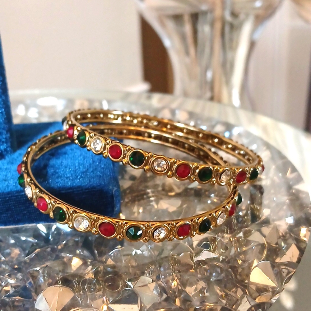 NWOT Elegant Gold Multi-Color Stone Bangle Bracelet Set